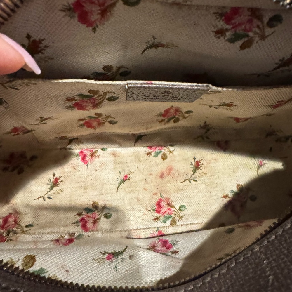 Gucci Brown GG Supreme Crossbody with Green-Red Web Strap - Picture 5 of 9